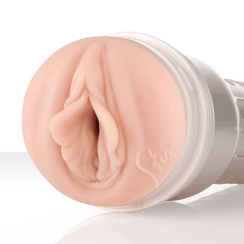 FLESHLIGHT GIRLS - STOYA DESTROYA Fleshlight - For Me To Love