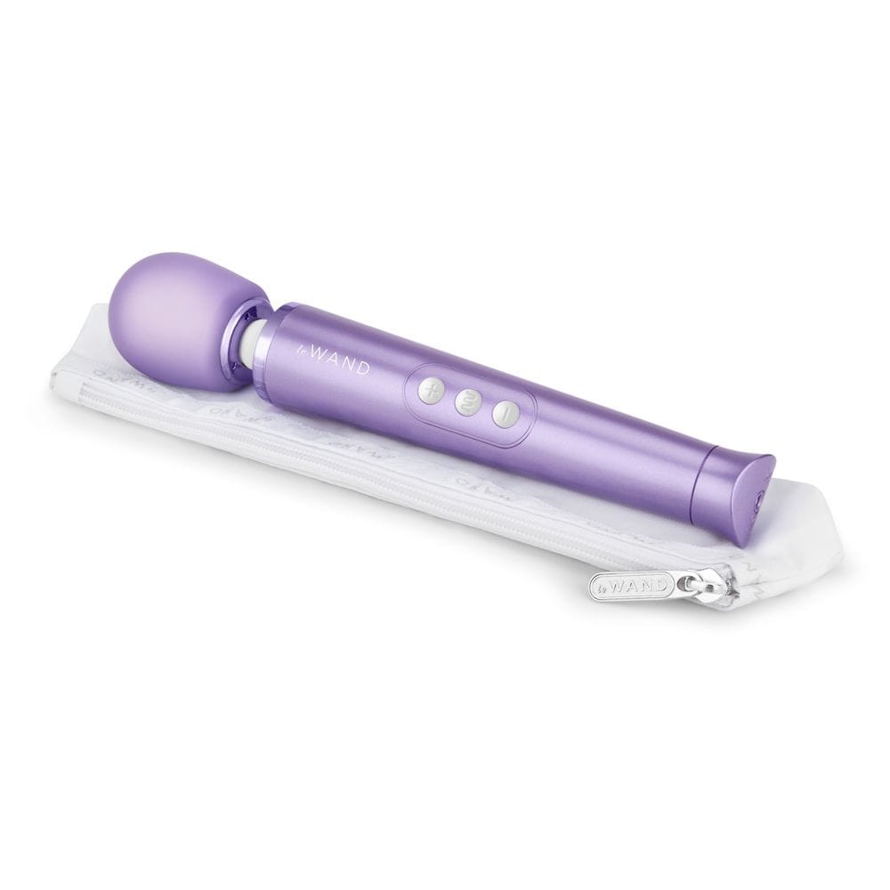 le wand Le Wand Petite Rechargeable Travel Massage Wand - Violet