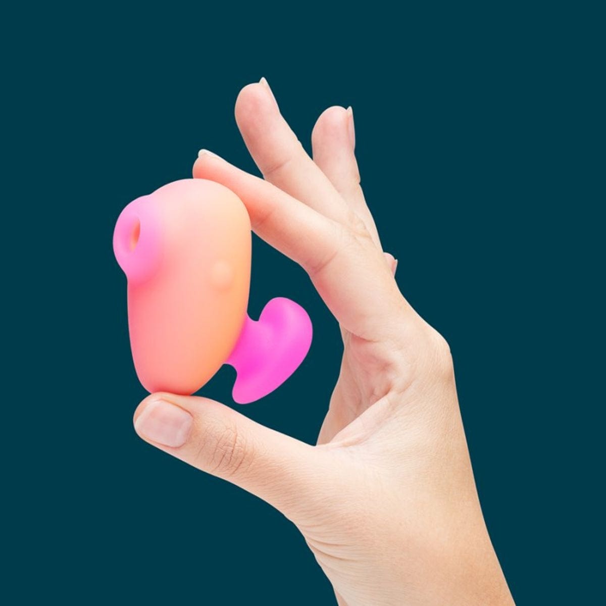 Romp - Kiss Clitoral Suction Stimulator | USB Rechargeable Romp - For Me To Love