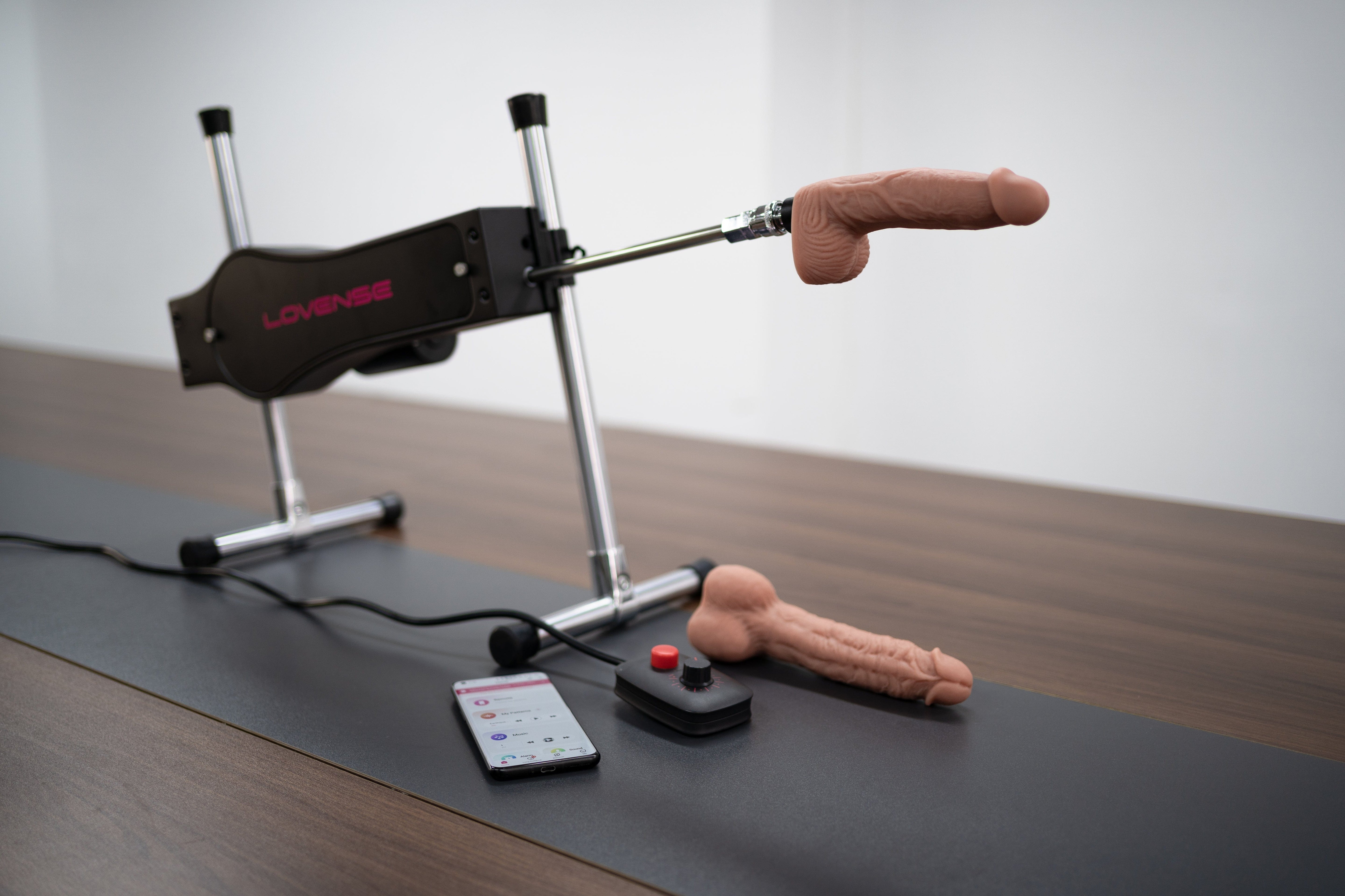 Lovense - Sex Machine Vac-U-Lock Compatible | Can be App Controlled Lovense - For Me To Love